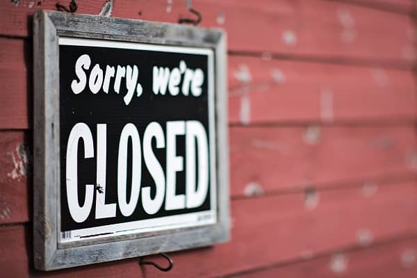 Closed business sign